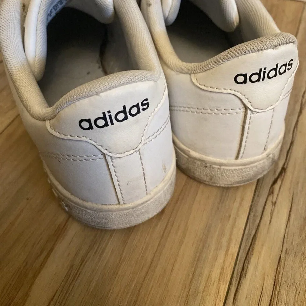 Womens ADIDAS NEO CLOUDFOAM Court Shoe Size 7.5 White W/Black Stripes